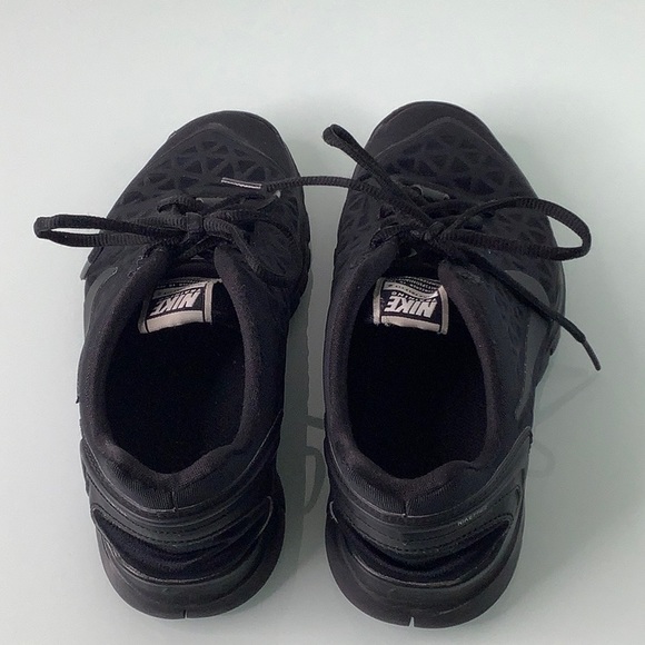 Nike Nike free fit 2 black on black sneakers size 8 EUC - Picture 12 of 16
